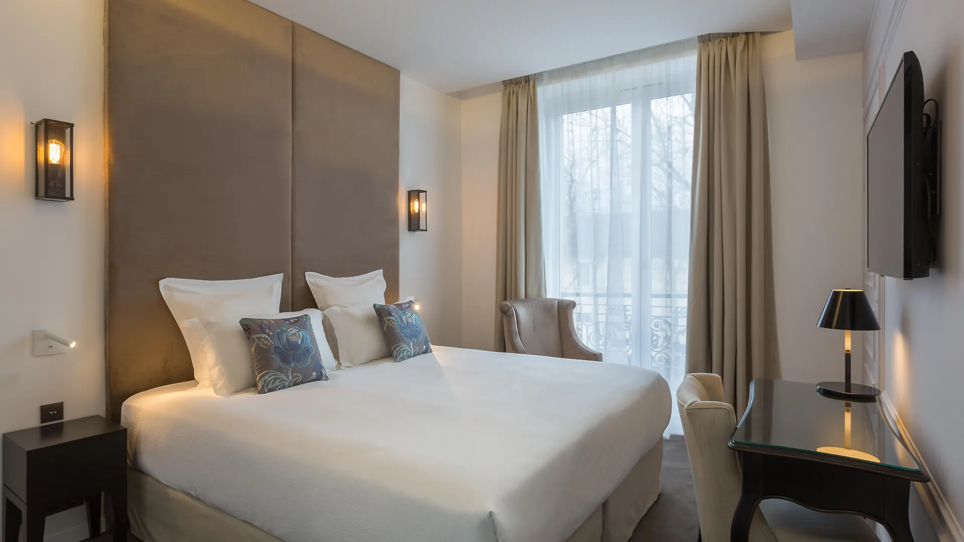 Hotel La Comtesse 4*