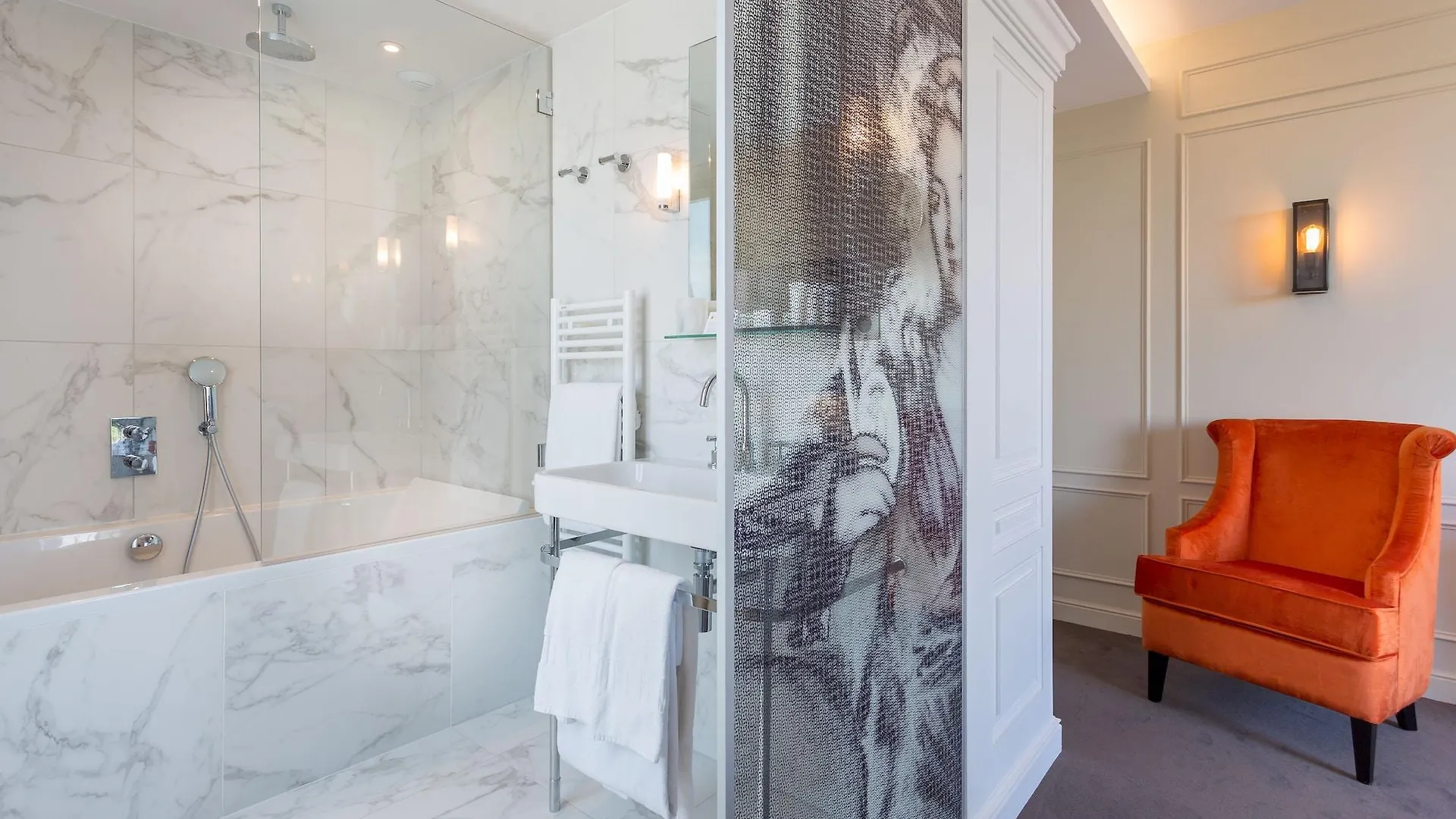 La Comtesse Hotel