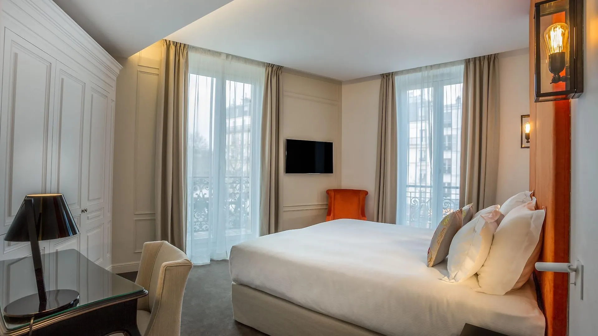 La Comtesse Hotel