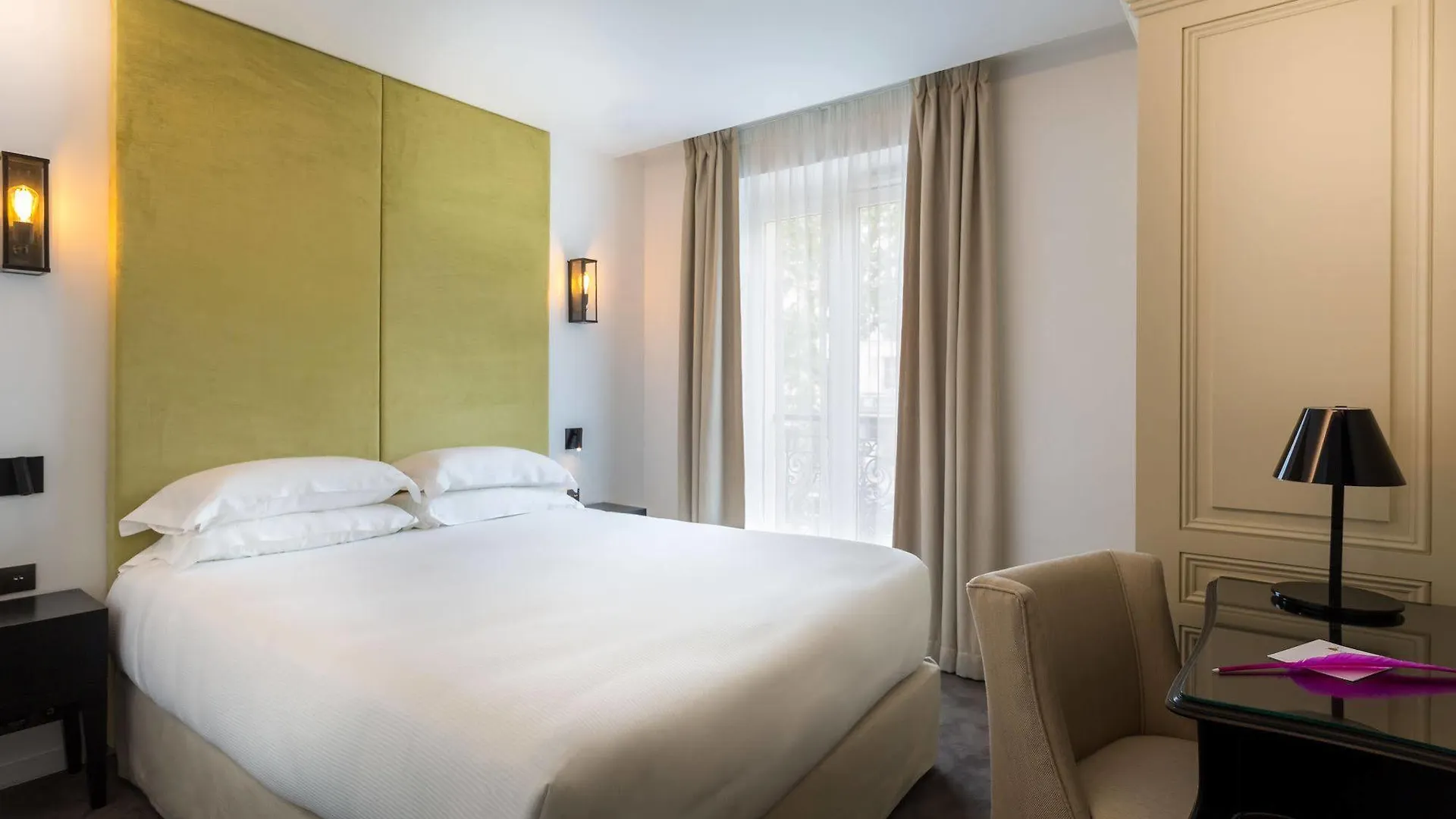 La Comtesse Hotel